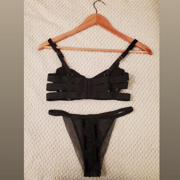 Sexy Victoria's Secret Set - Picture 2 of 6